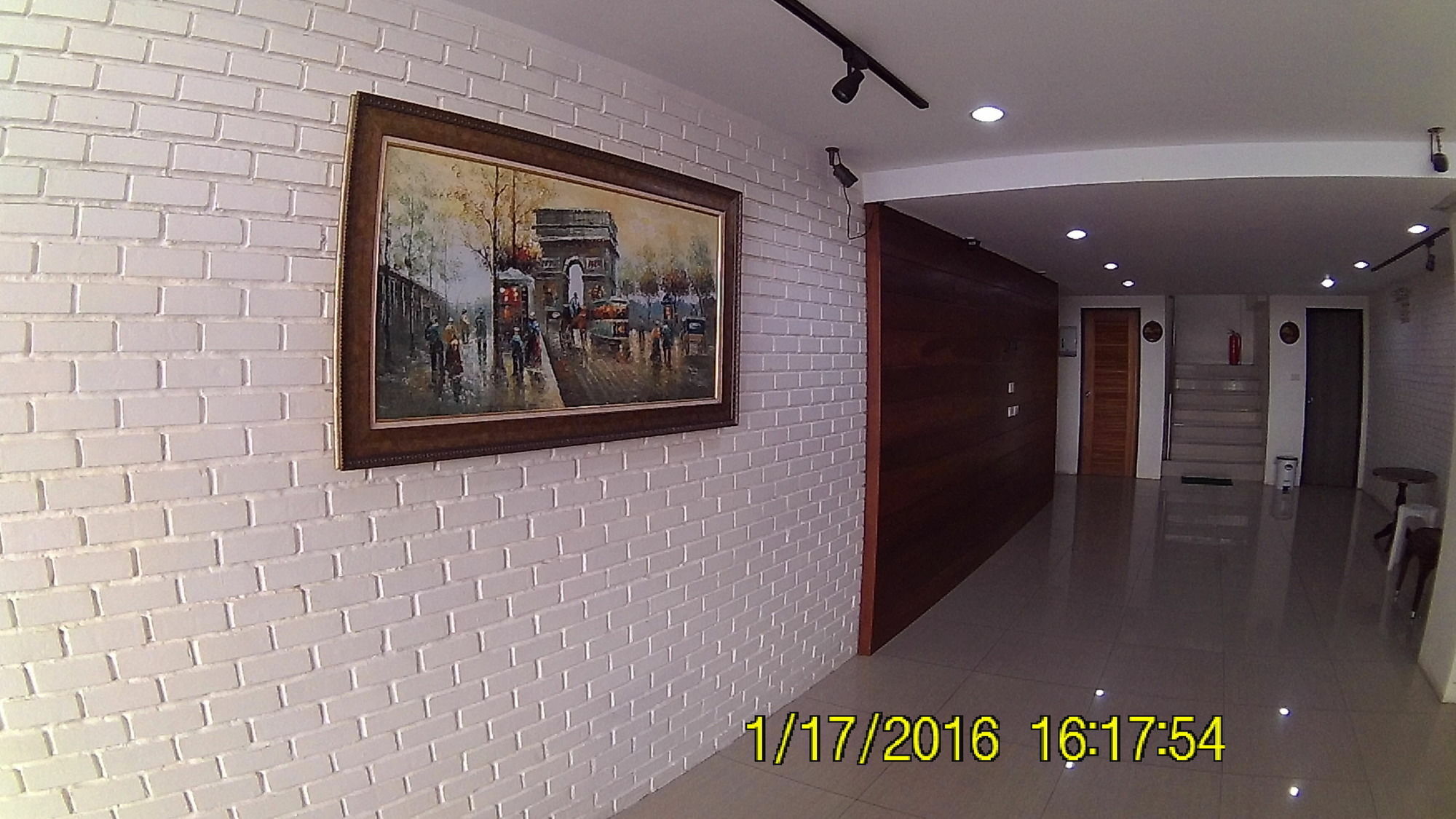 Bird Hotel Chonburi Buitenkant foto